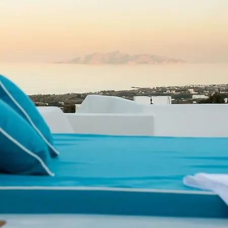 Santorini Traditional 1bd Apt With Private Hot Tub * ثيرا