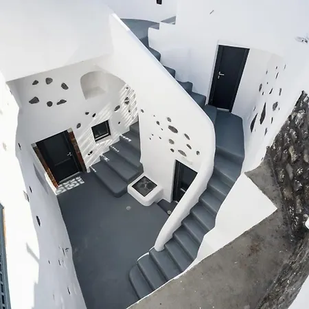 Santorini Traditional 1bd Apt With Private Hot Tub *