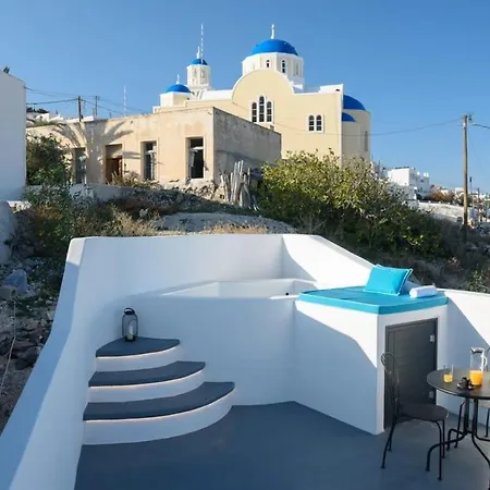 Santorini Traditional 1bd Apt With Private Hot Tub *