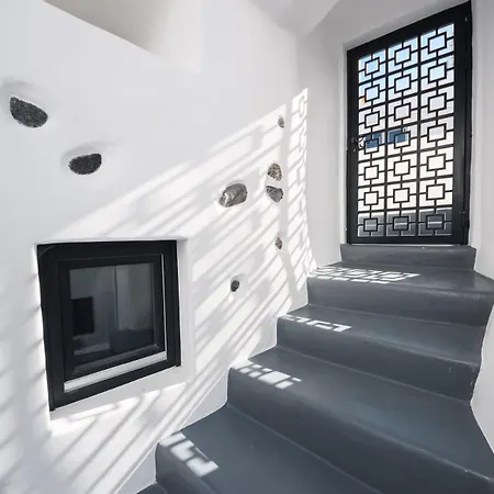 Santorini Traditional 1bd Apt With Private Hot Tub Apartment Fira (Santorini)