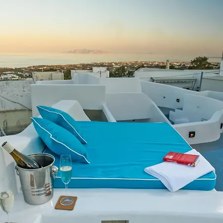 Santorini Traditional 1bd Apt With Private Hot Tub Apartment