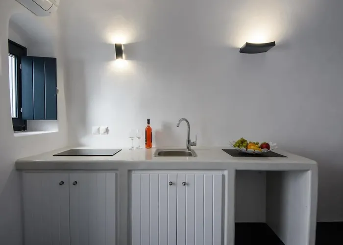 Santorini Traditional 1bd Apt With Private Hot Tub Apartmán Fira (Santorini)